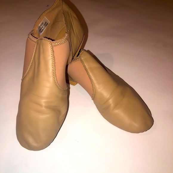 🔥5/$55 Stella jazz dance shoes size 8.5 - Picture 1 of 4